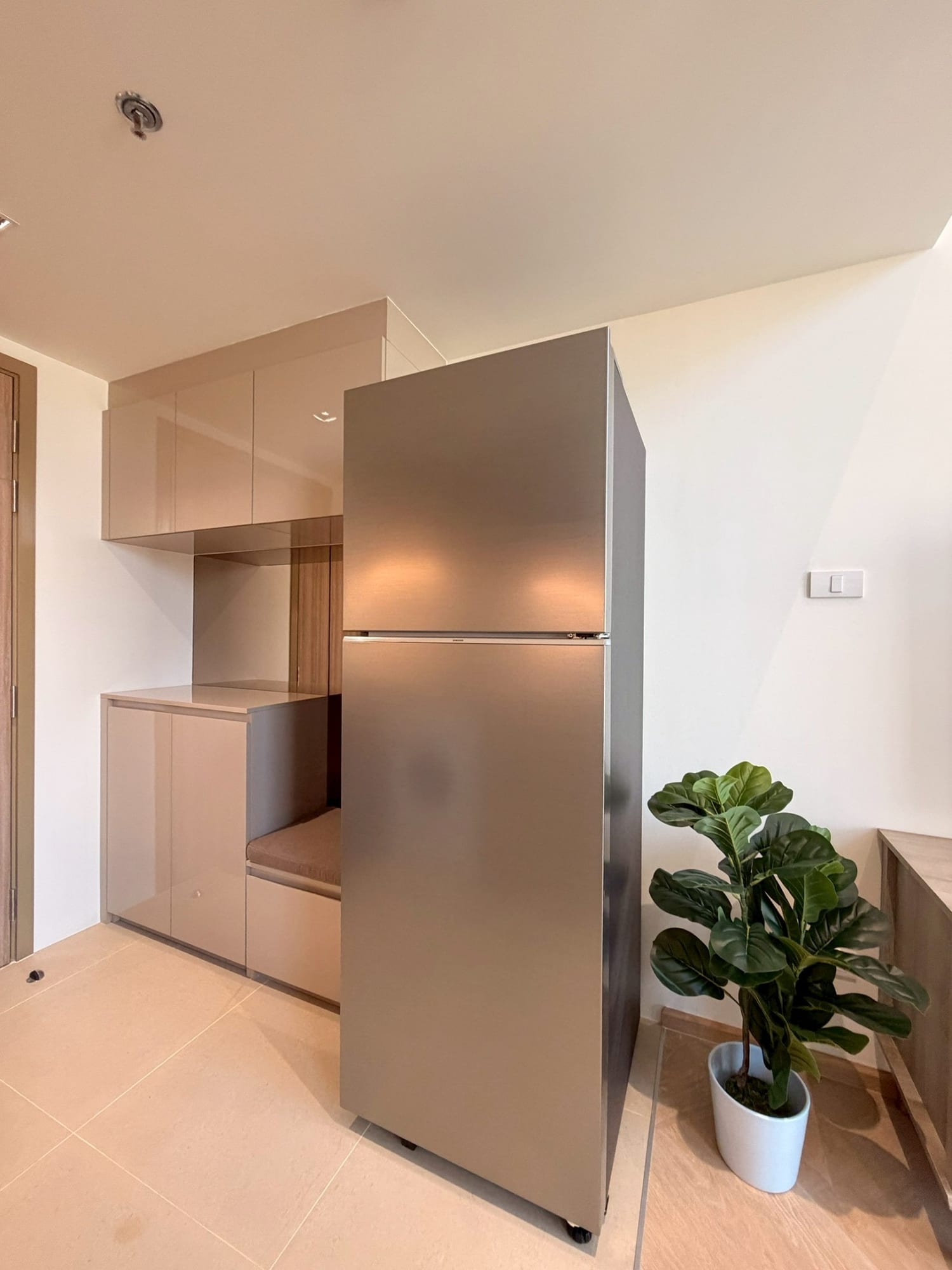 1-bed Condo for rent in Charoennakhon — Charming 1-Bed Condo on Charoennakhon, 43 sqm - Available Now