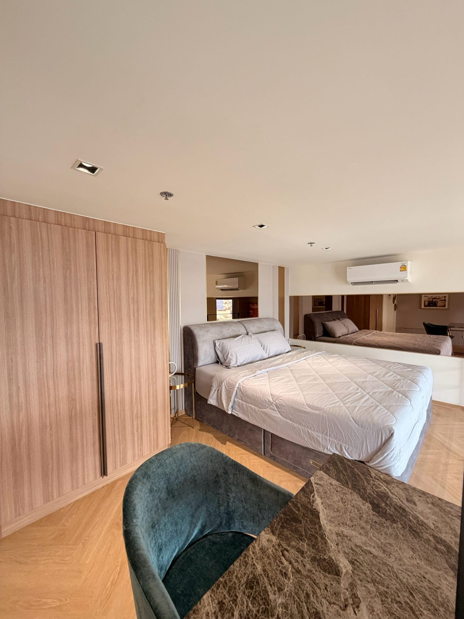 Modern 1-Bed Condo in Central Bangkok - Prime Location, Fully Furnished 21