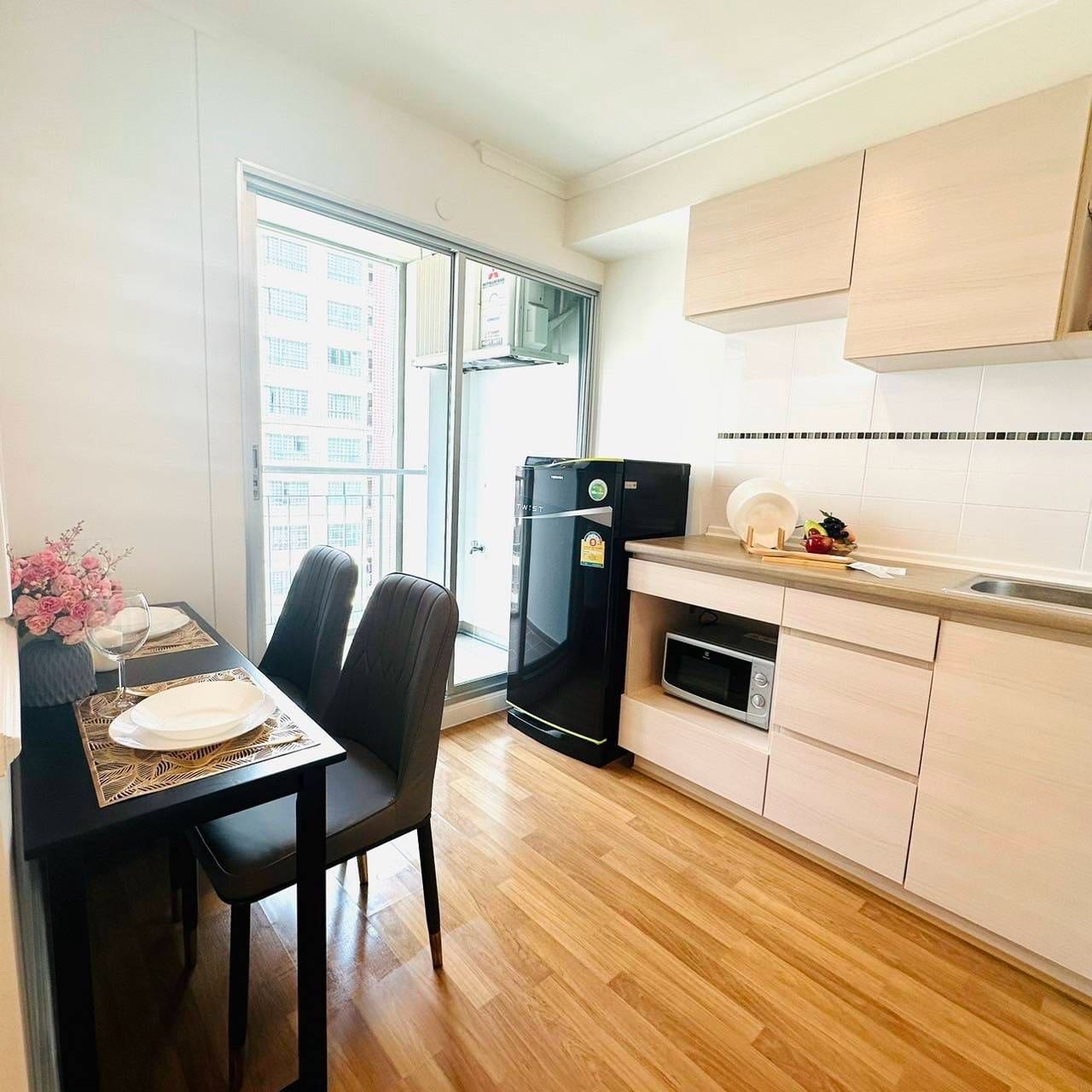 Modern 1-Bed Condo, Rama 3 - Compact Living, Prime Location 8