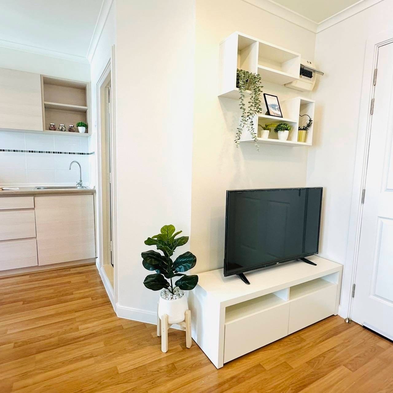 Modern 1-Bed Condo, Rama 3 - Compact Living, Prime Location 10