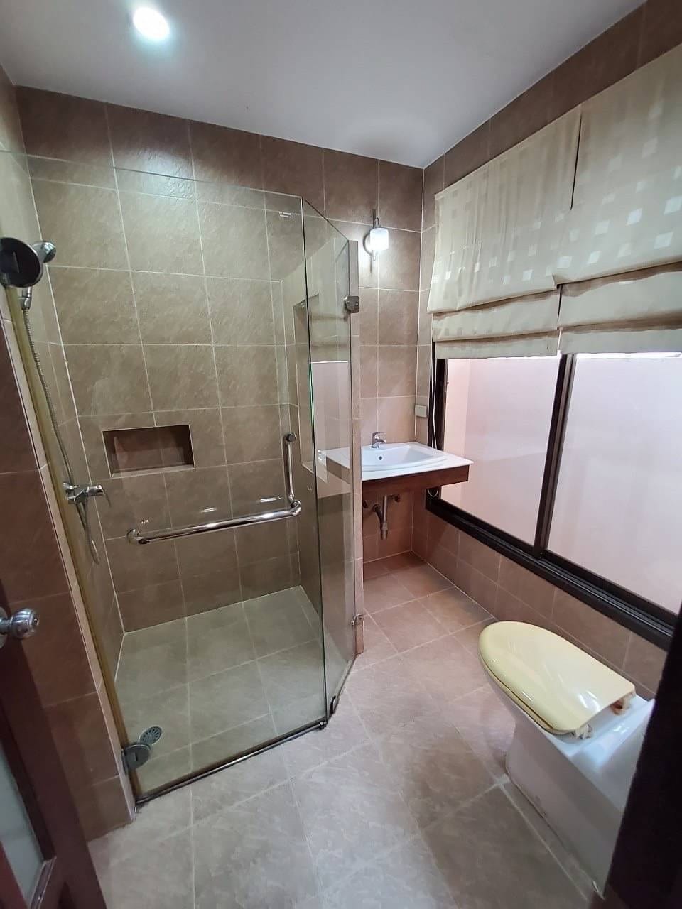 Urgent !! Detached House for rent Baan Aob Aun 27