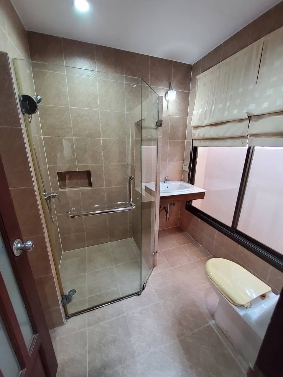 Urgent !! Detached House for rent Baan Aob Aun 28