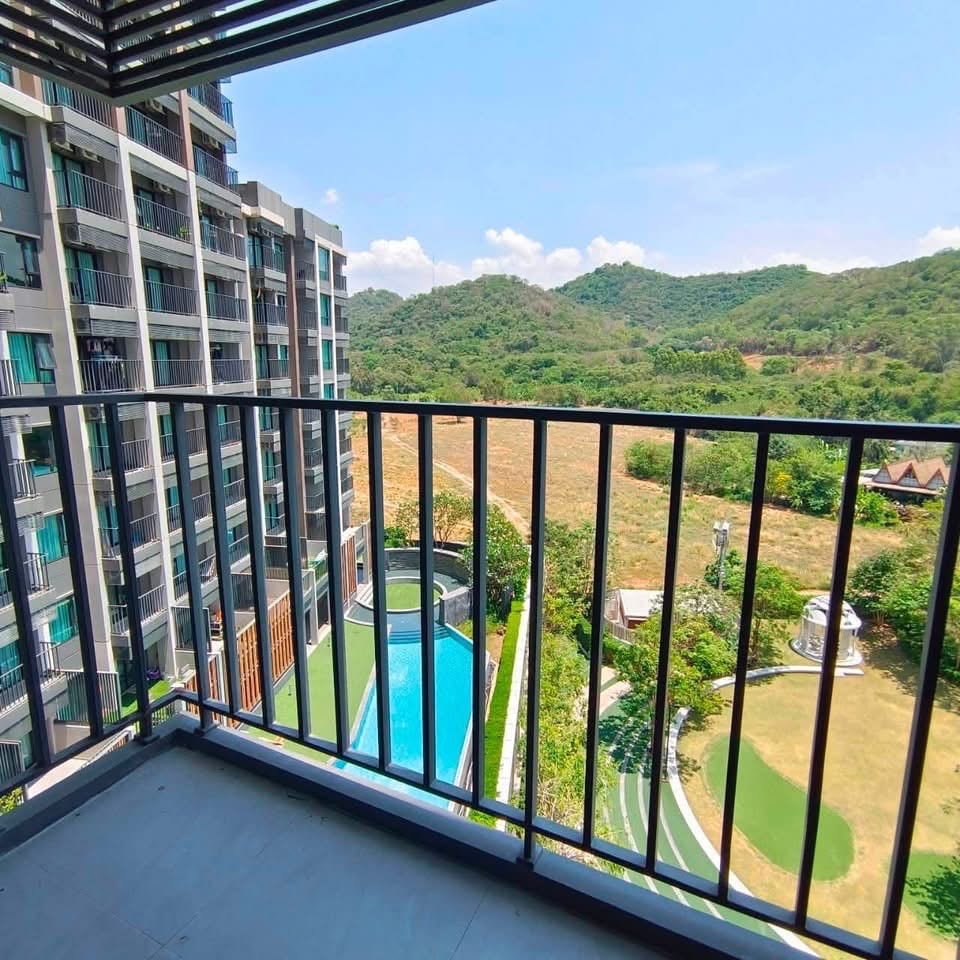 🔥 Knightsbridge The Ocean Sriracha | Mountain View | Jacuzzi Bathtub | Luxury Hotel-Style Decor | Built-in Furniture 🔥 8