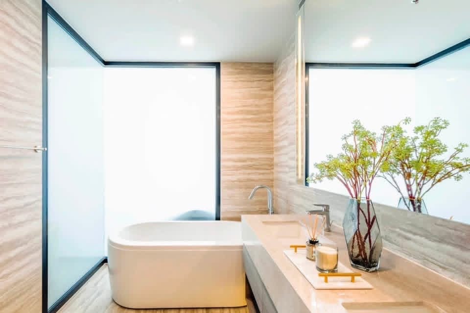🔥 CELES Asoke | Super Luxury Living | Large Balcony | Fully Furnished 🔥 9
