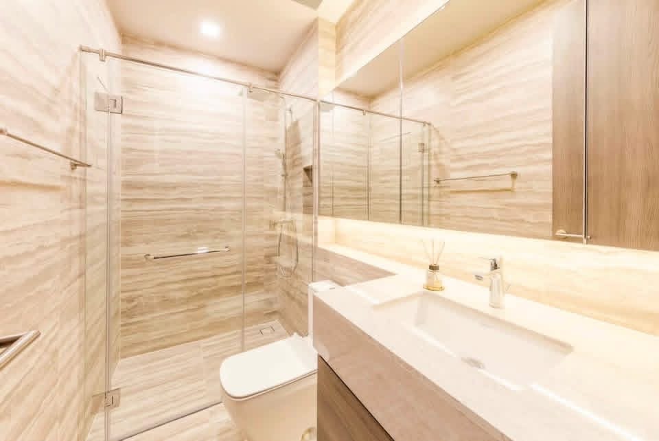 🔥 CELES Asoke | Super Luxury Living | Large Balcony | Fully Furnished 🔥 11