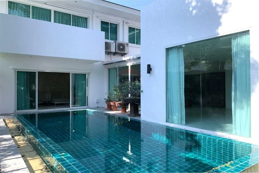 3-bed House for rent in Bangkok — 3-bedroom house · Bangkok