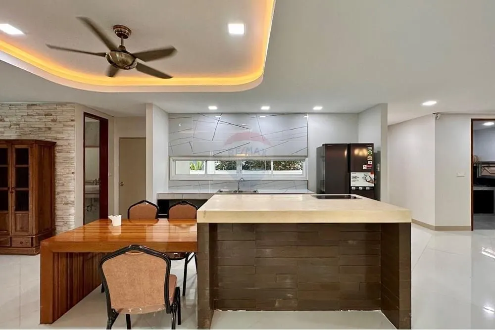 Serene Pattanakarn Pool Home — Private & Connected Rental in supreme luxury gated community 2
