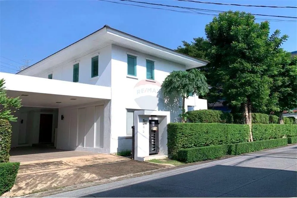 Serene Pattanakarn Pool Home — Private & Connected Rental in supreme luxury gated community 8