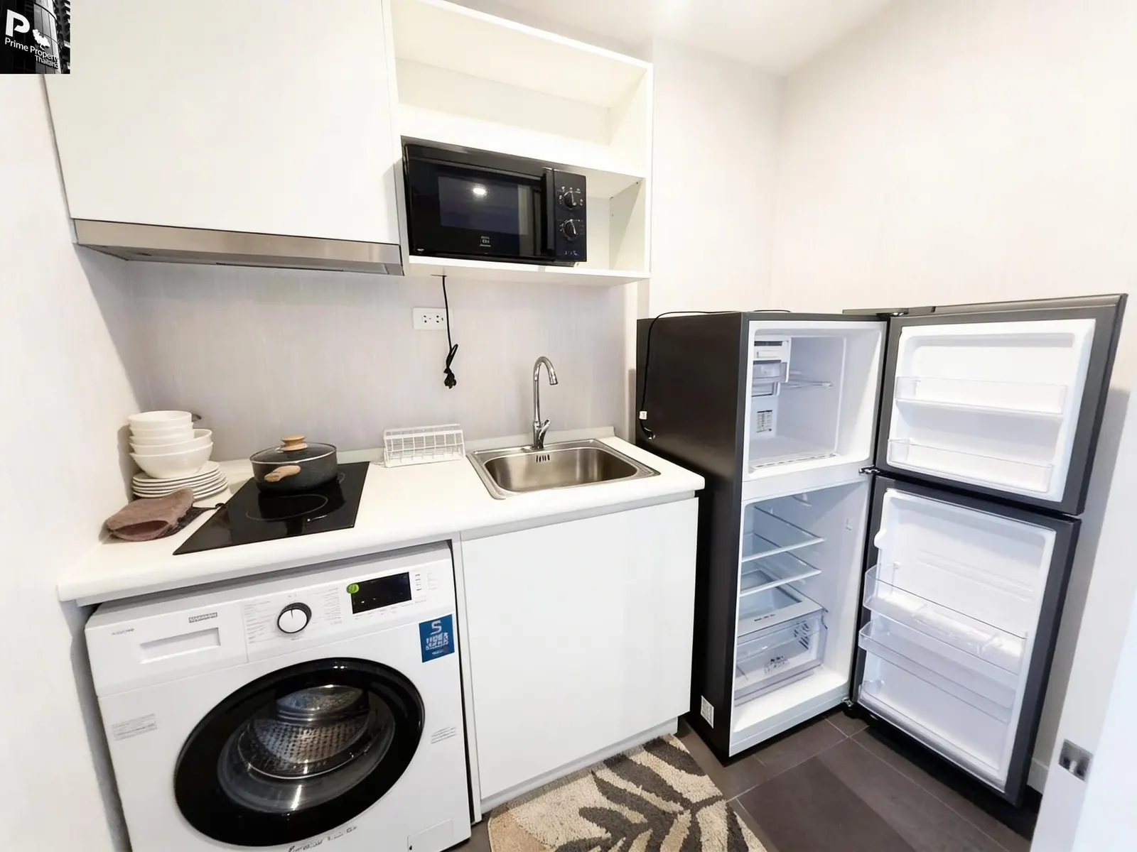 Super Modern 1+0.5 Bedroom Innovative Home: Mini Bedroom Condo at Blue Phahonyothin 35 – ฿4,300,000 7