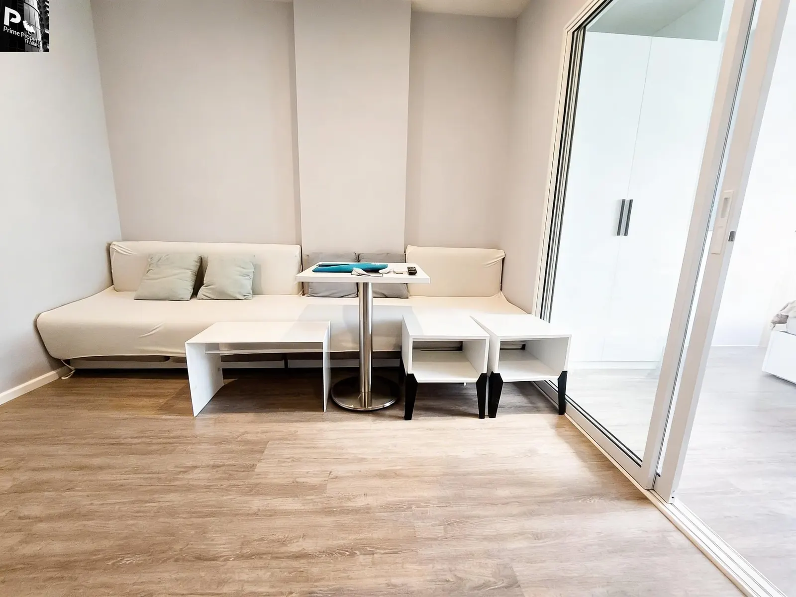 Super Modern 1+0.5 Bedroom Innovative Home: Mini Bedroom Condo at Blue Phahonyothin 35 – ฿4,300,000 11
