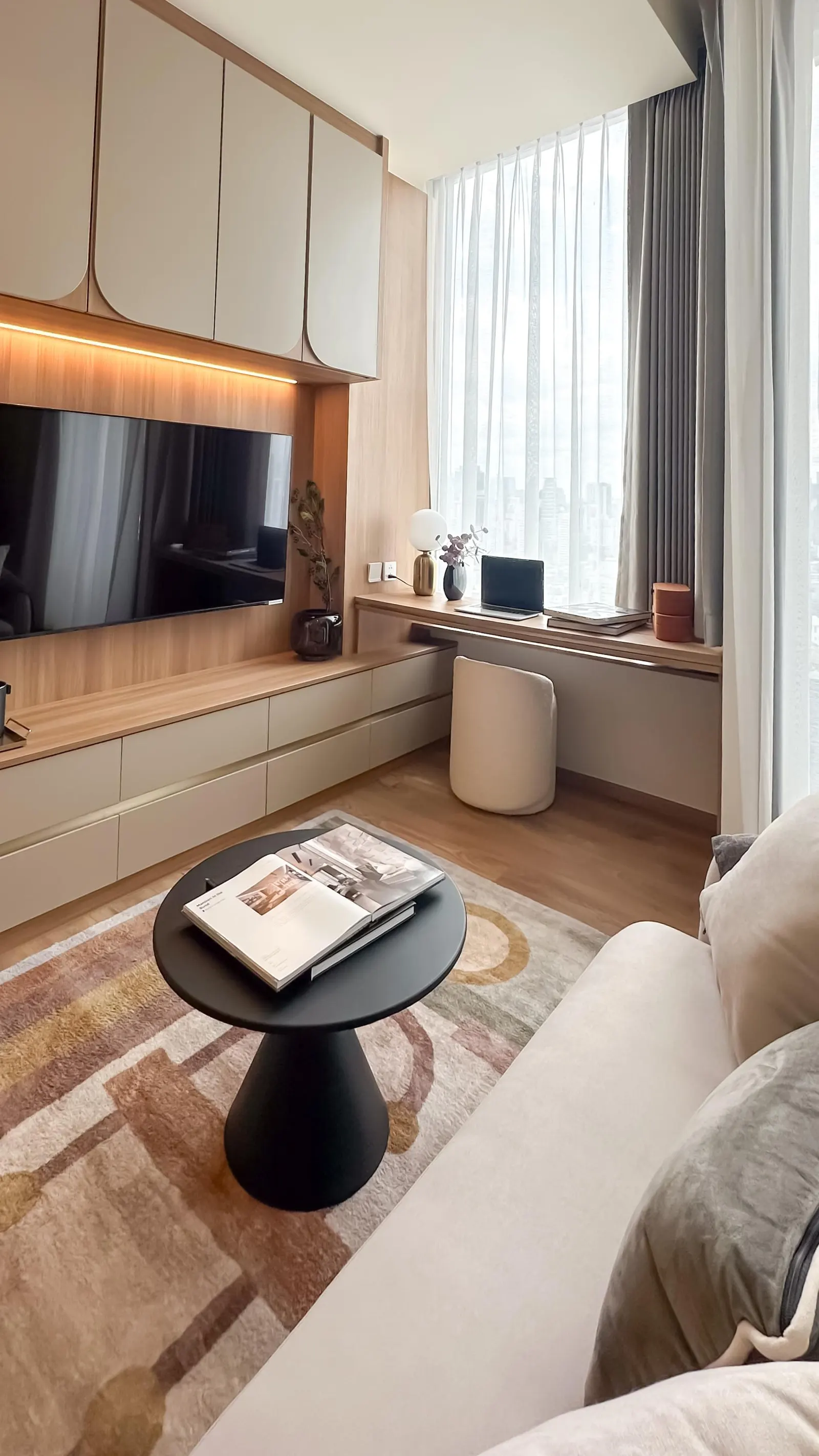 Noble FORM Thonglor Last of the Best Value Minilux 1-beds in the city! 4