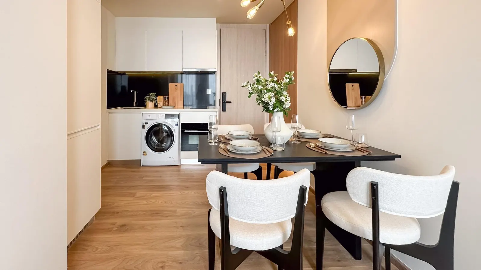 Noble FORM Thonglor Last of the Best Value Minilux 1-beds in the city! 5