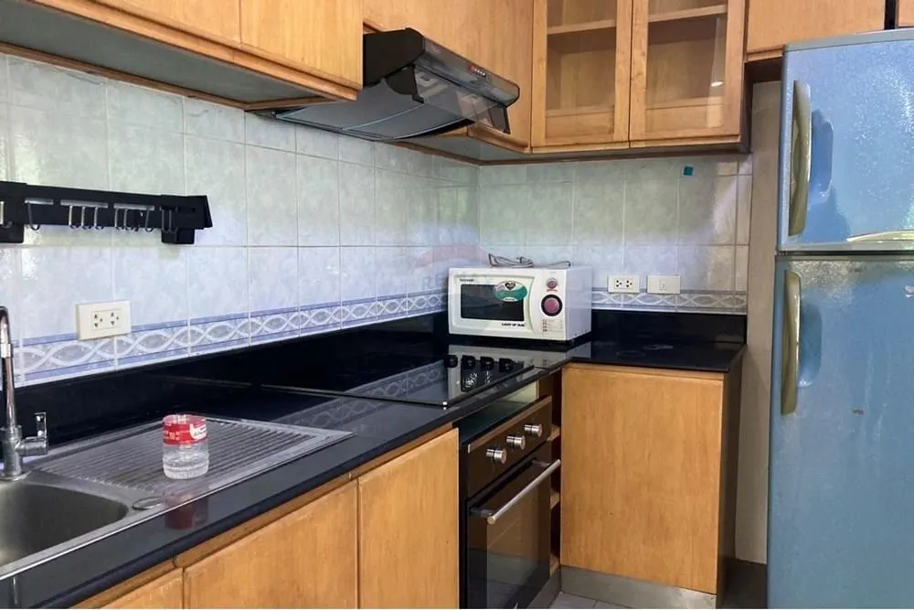 Spacious 2-Bedroom Pet-Friendly Apartment — Walk to BTS Thong Lo 3