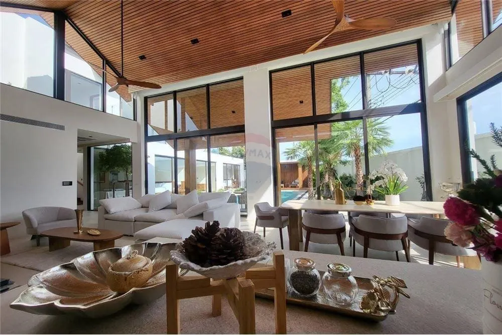 4-bed Villa for sale in Thalang — 4-bedroom villa · Thalang