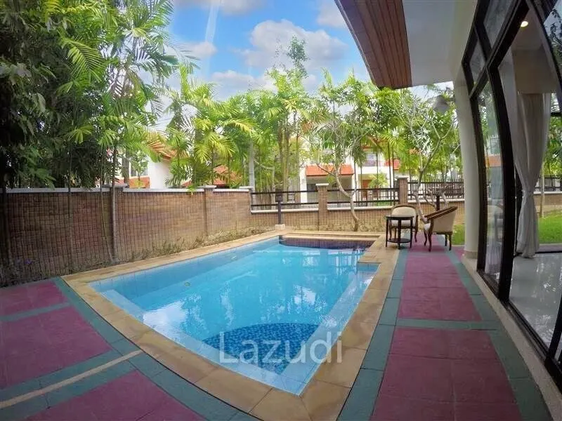 Stunning Private 4-Bedroom House with Private Pool – The Privilege Laem Chabang, Si Racha 9
