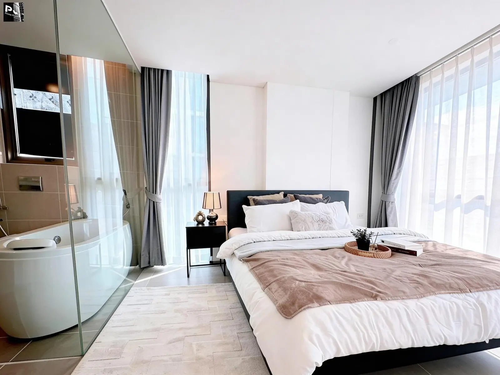 2-bed Condo for sale in Phrom Phong — 2-bedroom condo · Phrom Phong