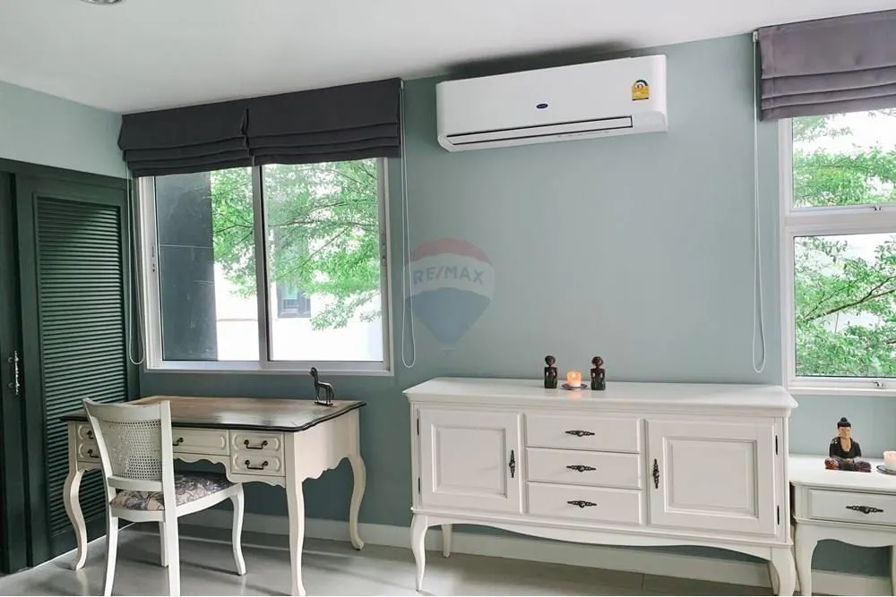 1-Bedroom Condo in the Heart of Ekkamai — Ready to Move in, Great Value! 9