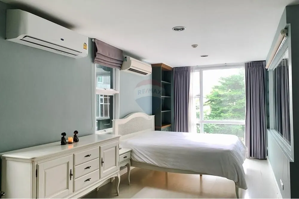 1-bed Condo for sale in Ekkamai — 1-bedroom condo · Ekkamai