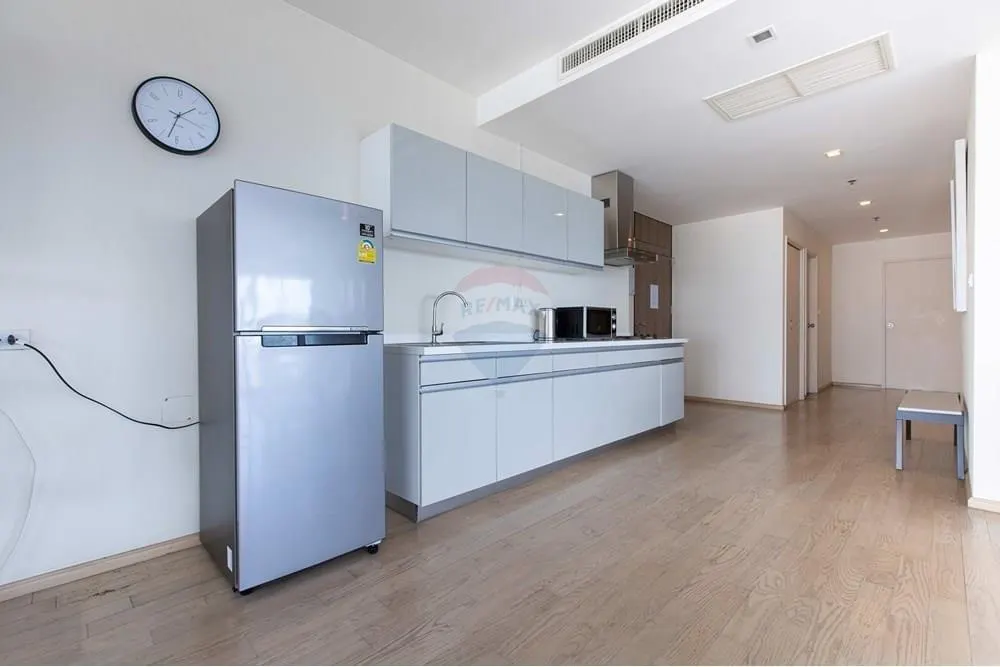 Luxury 3-Bedroom Residence — Noble Remix, BTS Thonglor 7