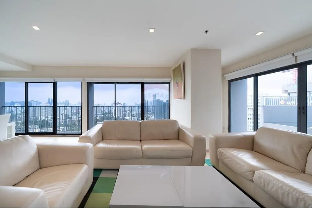 Luxury 3-Bedroom Residence — Noble Remix, BTS Thonglor 6