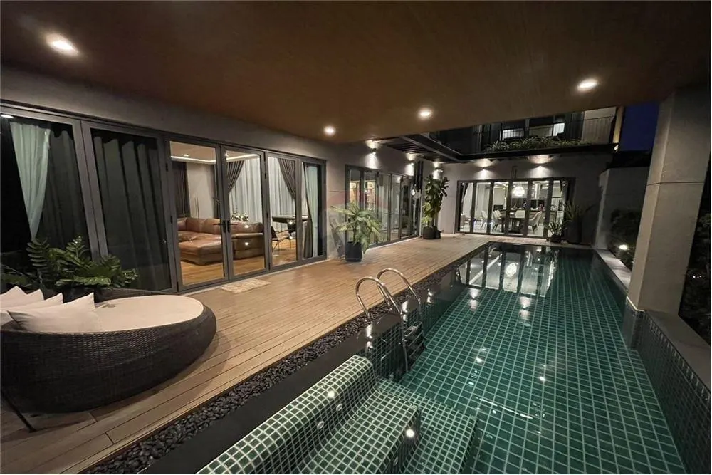 Luxury Mansion in Sukhumvit Soi 71 Phrakanong - 6 bed 5 floor 8