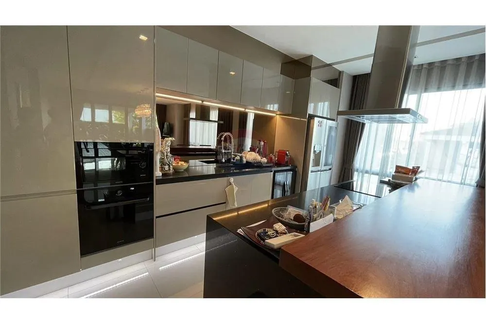 Luxury Mansion in Sukhumvit Soi 71 Phrakanong - 6 bed 5 floor 3
