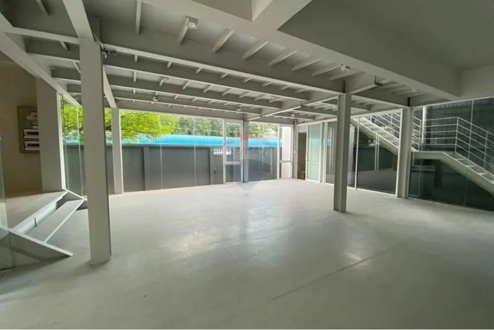 Shop and F&B Office Space for Rent – Prime Thonglor (Sukhumvit 55) 4