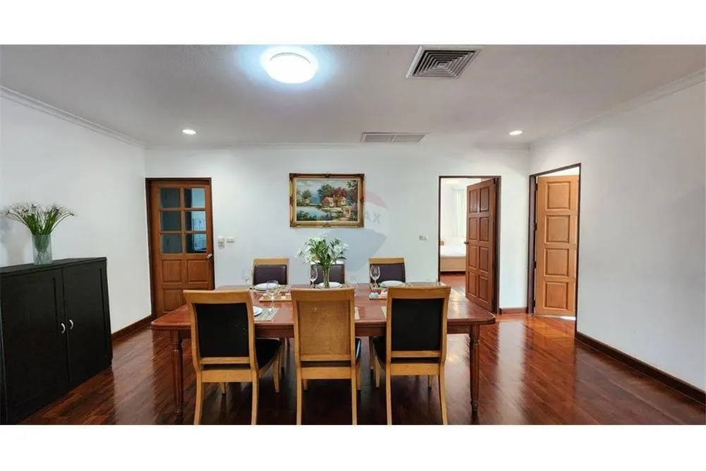 3 Bedroom 3 Bathroom Villa Style Apartment — All Room En-Suite, Heart of Thonglor 3