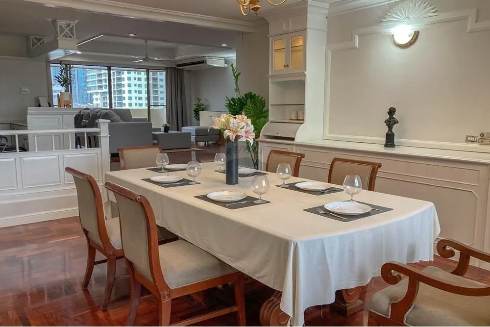 Spacious 4-Room Residence on Sukhumvit 43 — Walk to BTS Phrom Phong 6