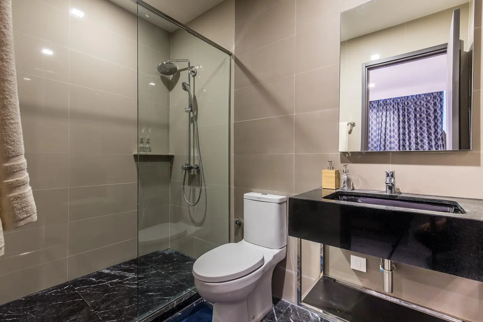 Edge Sukhumvit 23 – Premium Corner Unit ✨Beautiful 2 Bedroom, 2 Bathroom cond 5