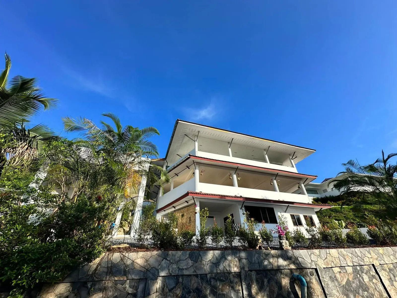 9-bed Villa for sale in Koh Lanta — 9-bedroom villa · Koh Lanta