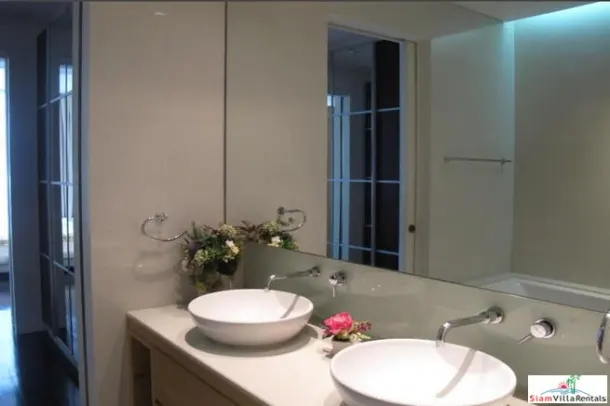Domus Sukhumvit 18 - Enjoy Garden and Swimming Pool Views from this Modern Three Bedroom Condo on Sukhumvit 18 2