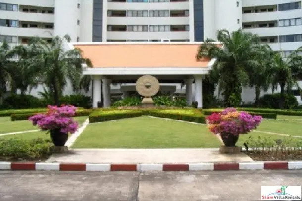 3-bed Apartment for rent in Na Jomtien — 3-bedroom apartment · Na Jomtien