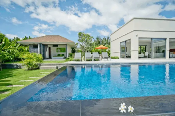 4 Bedrooms 4 Bathrooms Large Modern House In An Up-Market Location - East Pattaya 2