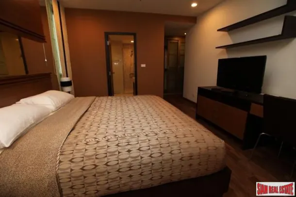The Rajdamri - Modern and Cheerful Two Bedroom Corner Condo in Ratchadamri 3