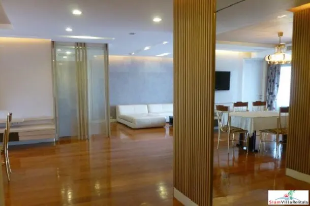 Saichol Mansion - River Views from this Three Bedroom in Saphan Taksin 2