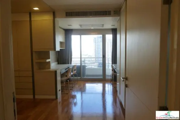 Saichol Mansion - River Views from this Three Bedroom in Saphan Taksin 4