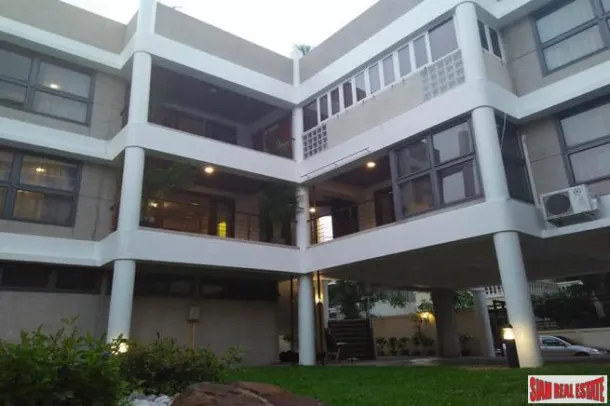 5-bed House for sale in Phrom Phong — 5-bedroom house · Phrom Phong