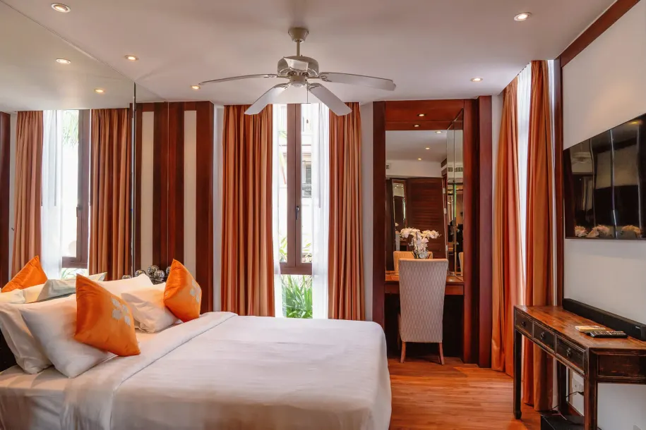 Royal Phuket Marina - Elegant 3-Bedroom Marina View Apartment with Infinity Pool &amp; Premium Facilities 3