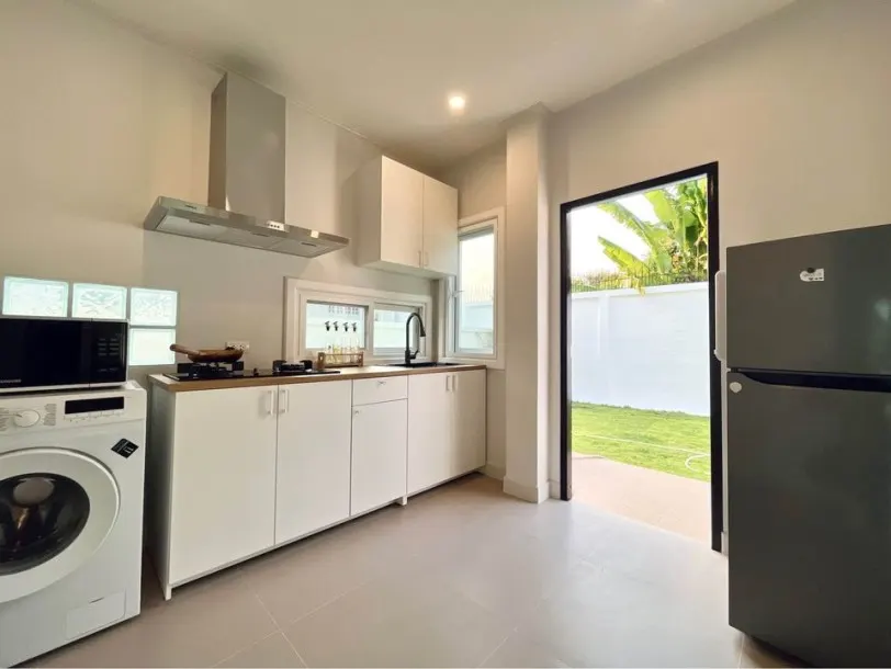 Modern style Three Bedroom house in estate a fews mins to BISP 2