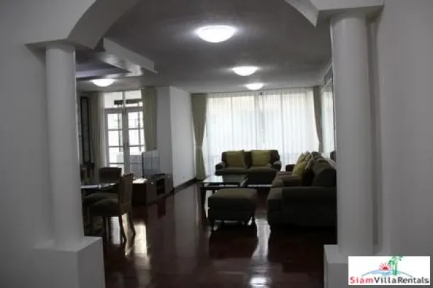 Vanicha Park Langsuan - Pets friendly with Furnished Three Bedroom for Rent in Chitlom 3