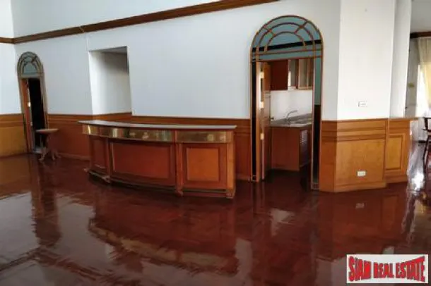 Le Premier 1 - Large Penthouse Three beds with maid quater Condo at Sukhumvit 23, Bangkok 3