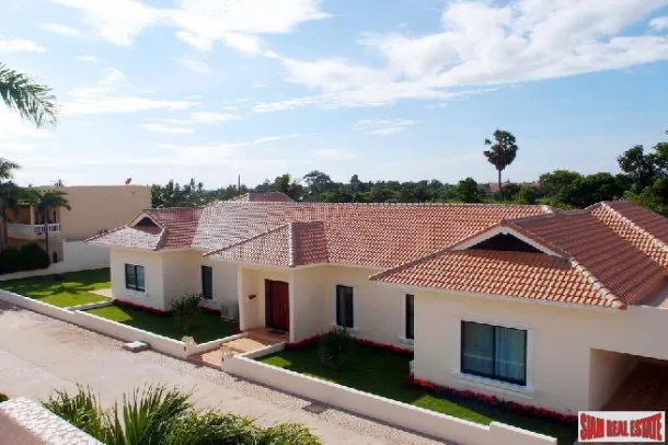 Contemporary, Luxurious 4 Bed Pool Villa at East Pattaya 3
