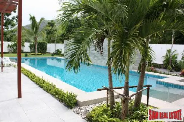 Modern Five Bedroom House with Private Swimming Pool and Large Garden for Sale 2