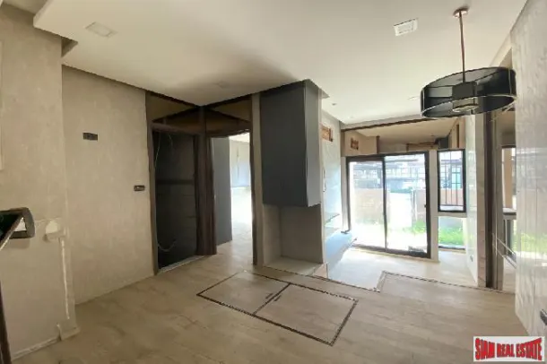 REN Sukhumvit 39 - Stunning Modern Commercial Space for Rent in PhromPhong 2