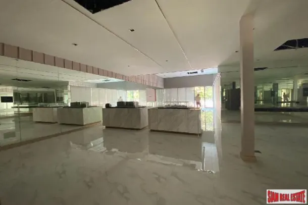 REN Sukhumvit 39 - Stunning Modern Commercial Space for Rent in PhromPhong 3