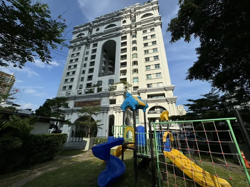 3-bed Apartment for rent in Phrom Phong — 3-bedroom apartment · Phrom Phong