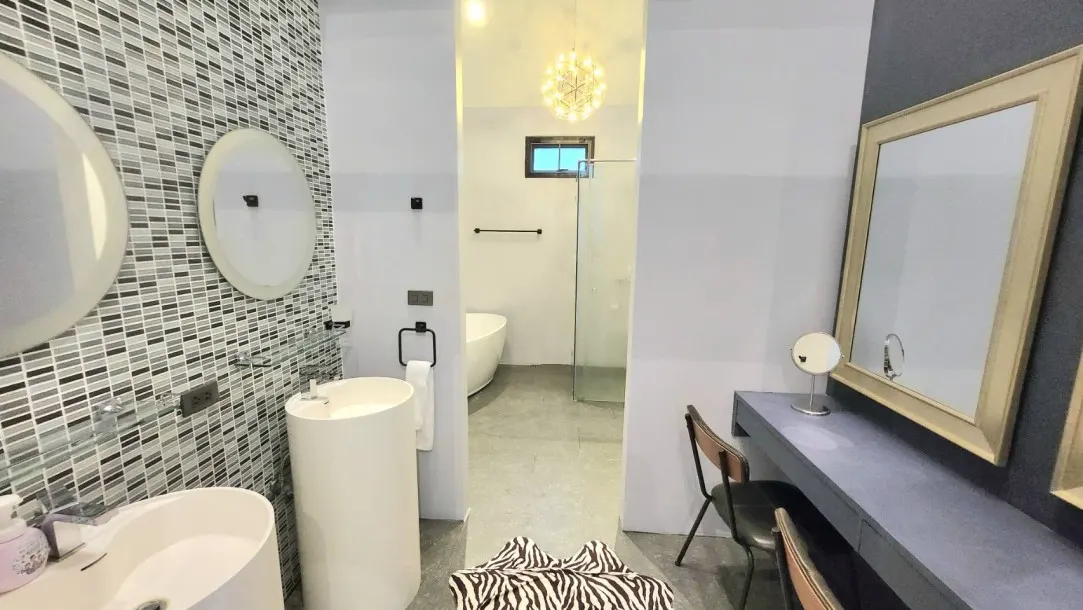 Exquisite Modern Contemporary 3-Bedroom 4- Bath Pool Villa in CherngTalay 3