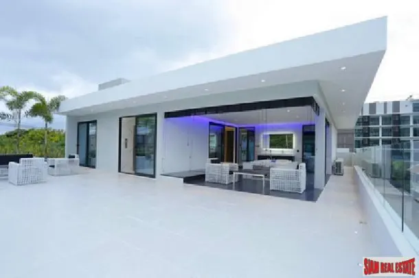 Beautiful luxury pool villa located at a beautiful famous area for sale - Phratamnak 2