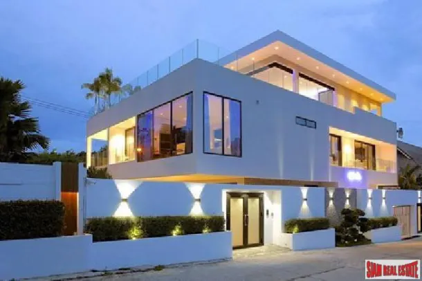 Beautiful luxury pool villa located at a beautiful famous area for sale - Phratamnak 4